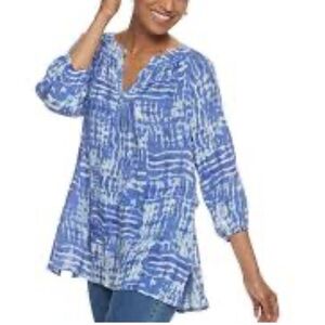 🌹C.D. Daniels - Blue & White Patterned Stretchy Top - Size 3X